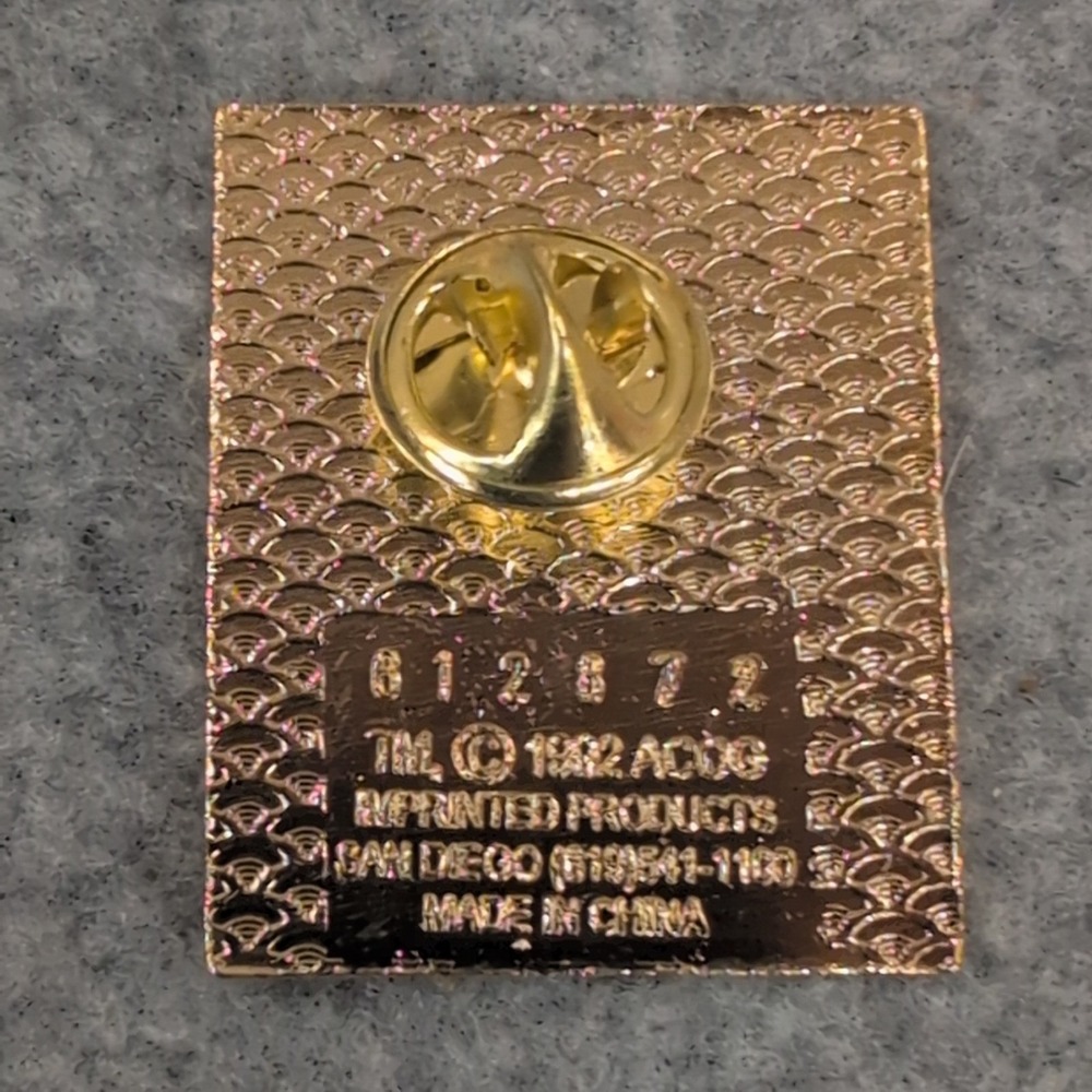 Atlanta 1996 Centennial Olympic‎ Park AT&T Commemorative Pin Souvenir 1" × 1.25" - Picture 2 of 3